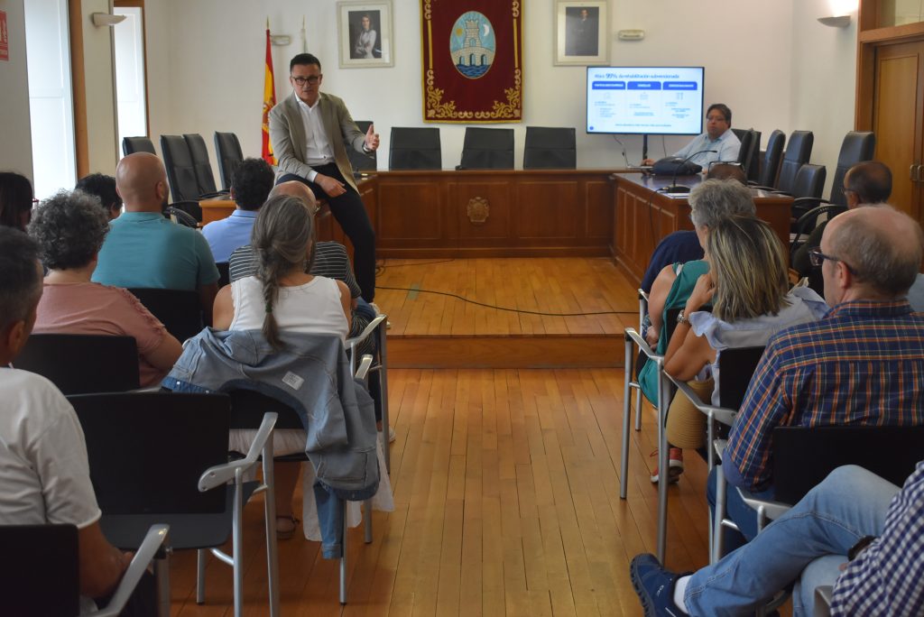 A Xunta anima aos concellos do Ribeiro a fixar poboación a través das axudas para rehabilitar vivendas destinadas a persoas traballadoras