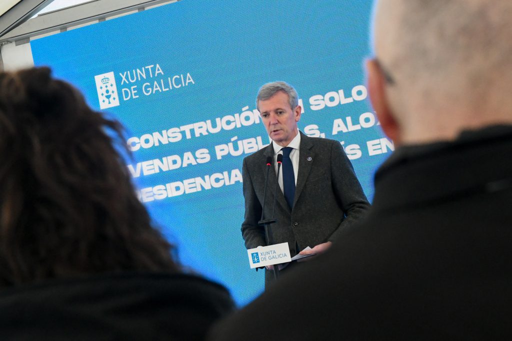 Rueda destaca o compromiso da Xunta co acceso á vivenda ao habilitar 412 novos inmobles públicos e 300 prazas residenciais en Santiago e na Coruña