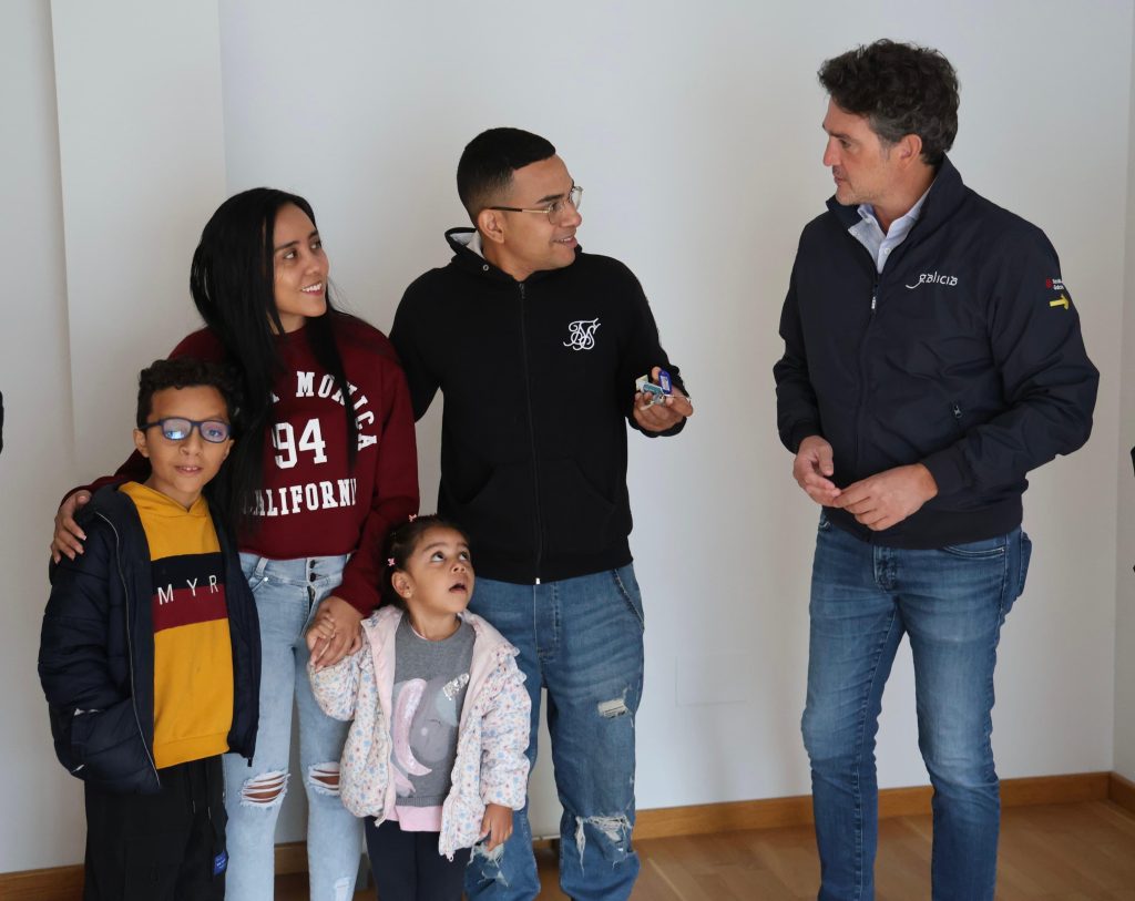 A Xunta adxudica dúas vivendas de Sarria que comprou á Sareb e reformou para incrementar a oferta pública