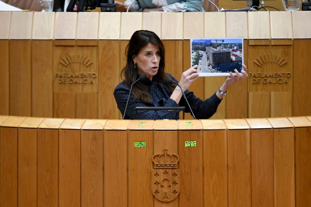 Allegue salienta que a Xunta ten en marcha 4.670 vivendas públicas, das que 1.861 xa están en obras