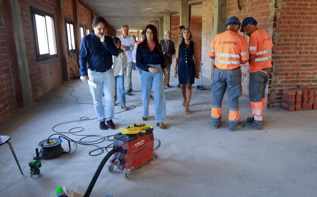 A Xunta inicia as obras para transformar en 14 vivendas públicas na entre planta dun inmoble autonómico no concello de Narón