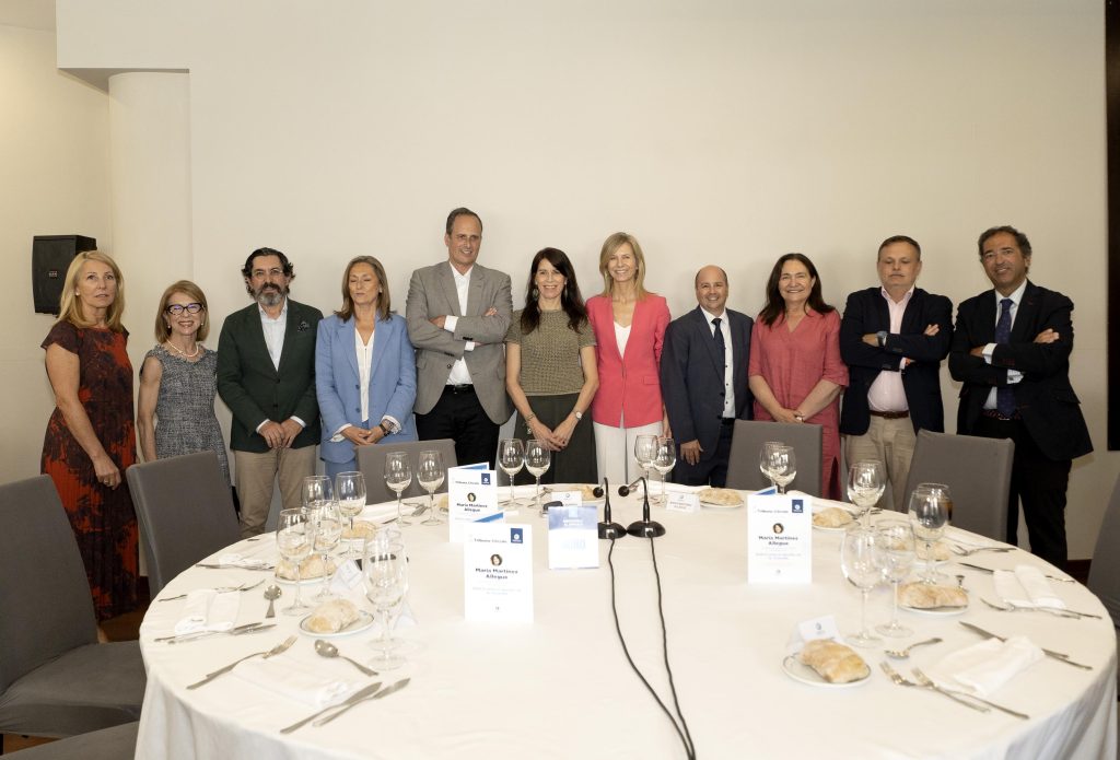 M. Allegue chama a sumar esforzos para dar resposta ao desafío da vivenda e pon en valor o traballo da Xunta: “Non hai maior compromiso que o de Galicia”