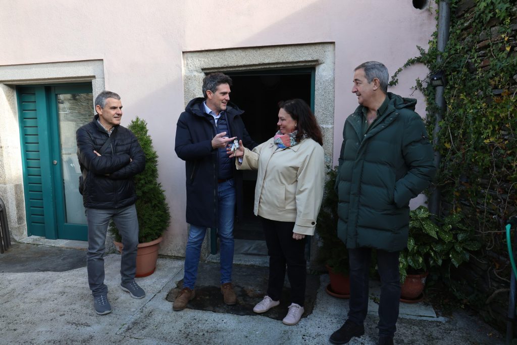 A Xunta entrega dous locais da súa propiedade para acoller novas iniciativas empresariais en Garabolos e na Tinería