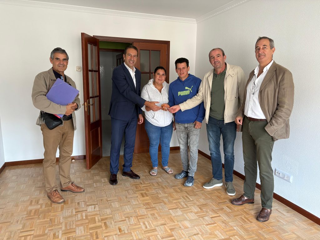 A Xunta entrega unha vivenda de promoción pública no municipio da Pontenova