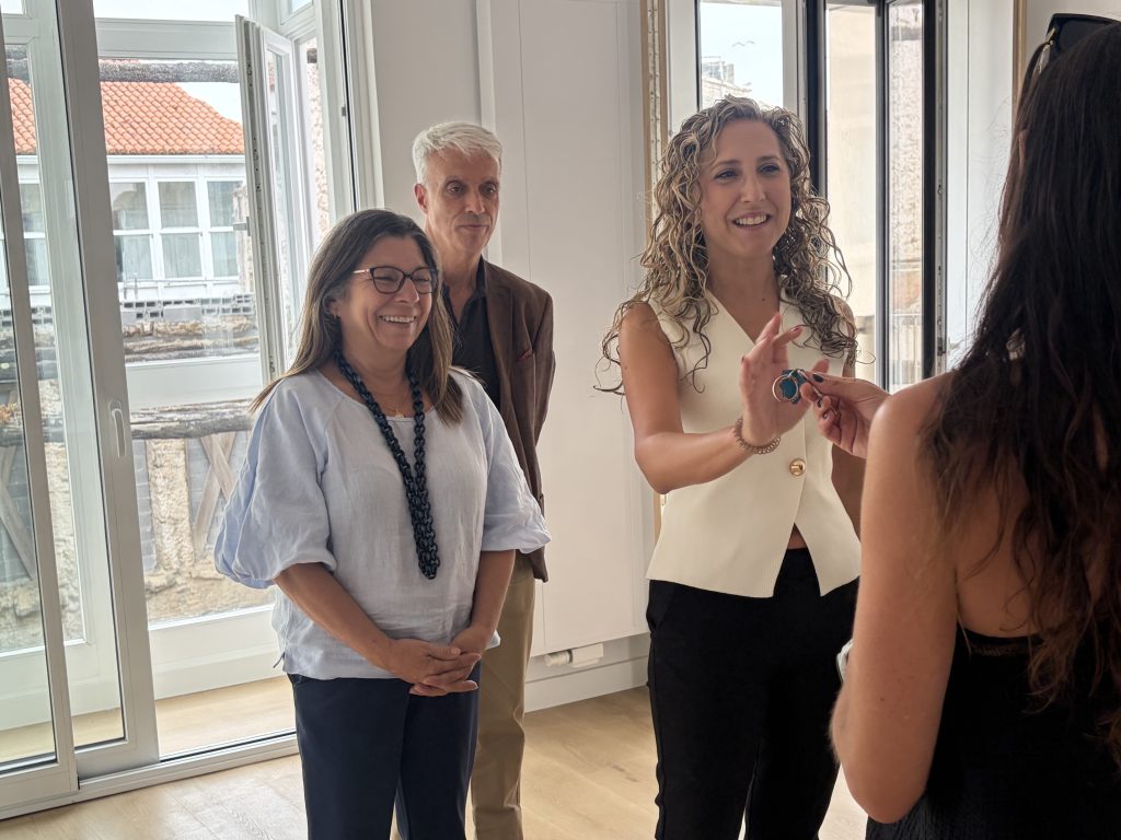 A Xunta entrega unha nova vivenda rehabilitada no barrio de Ferrol vello ao abeiro do Plan Rexurbe